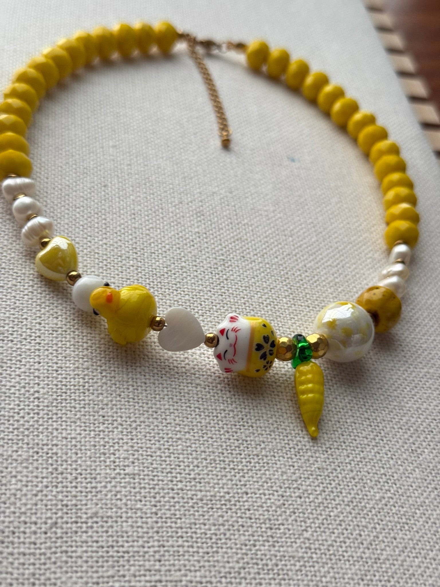 Collar happy amarillo