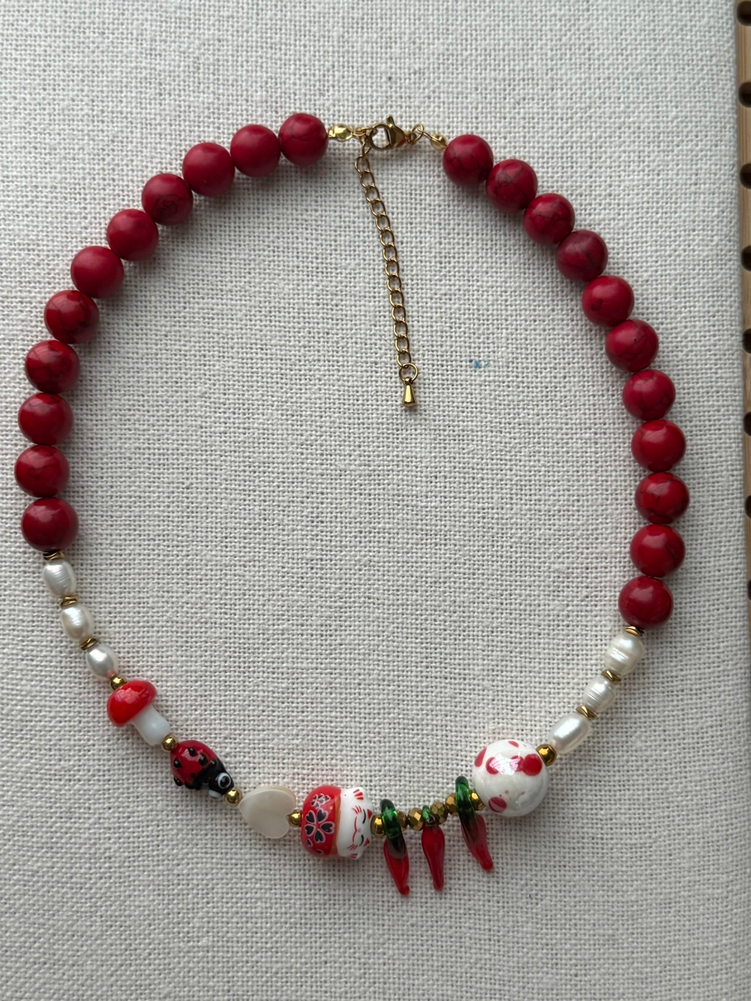 Collar happy rojo