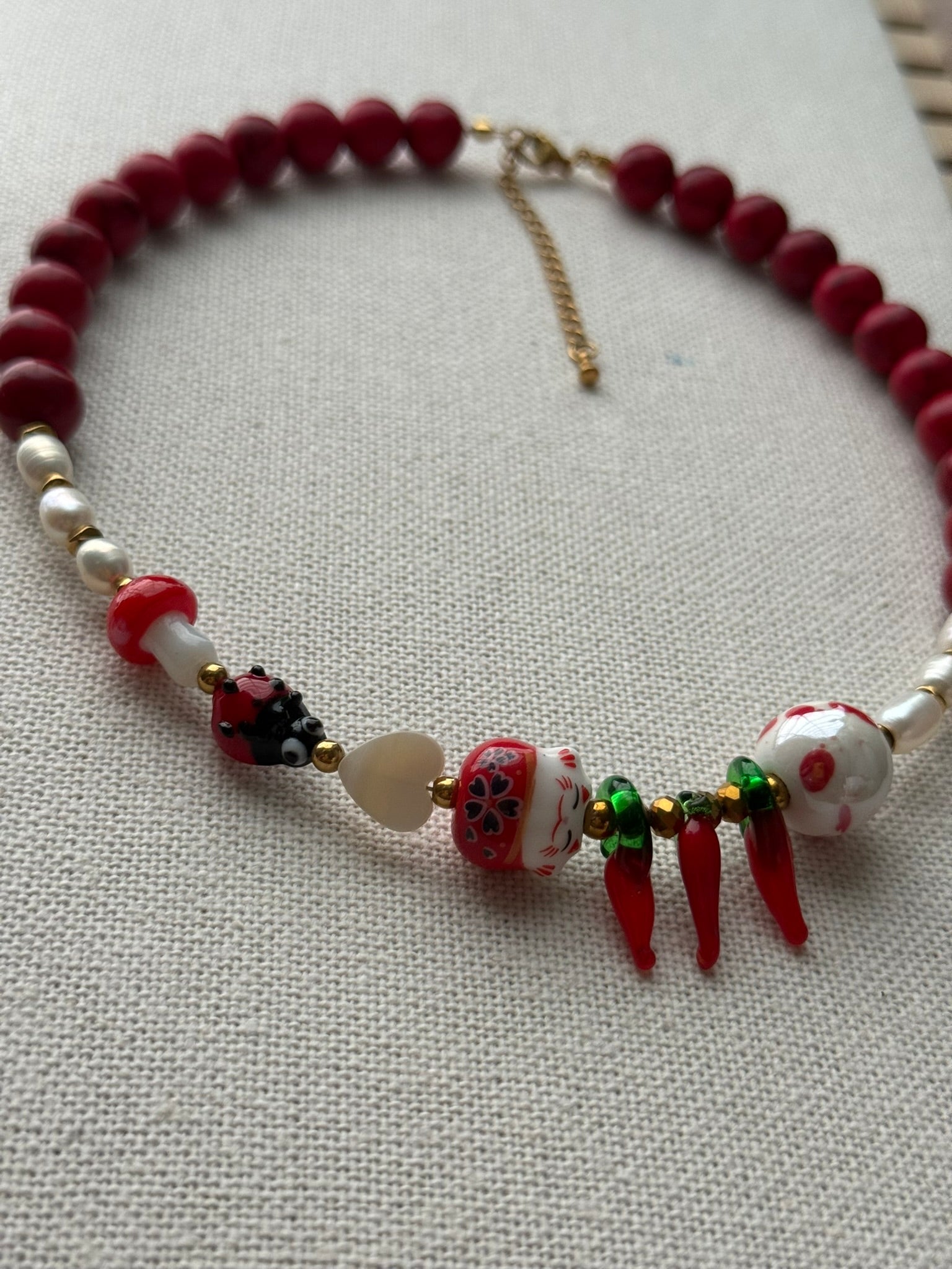 Collar happy rojo